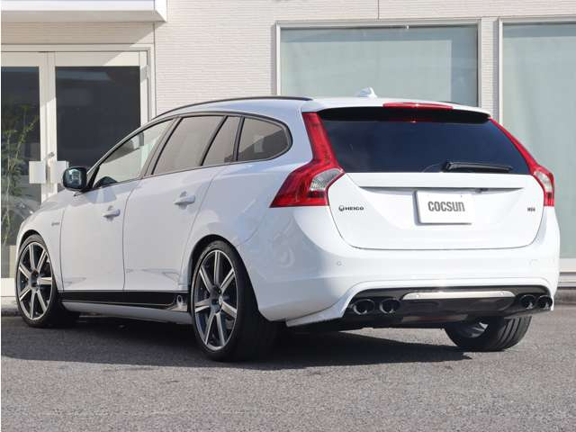 �V�i�����o�b�e���[�̓h�C�c��VARTA(�o���^)���g�p���܂��B���B�Ԃ̏����i�ɍ̗p����鍂�i���o�b�e���[�ł��B