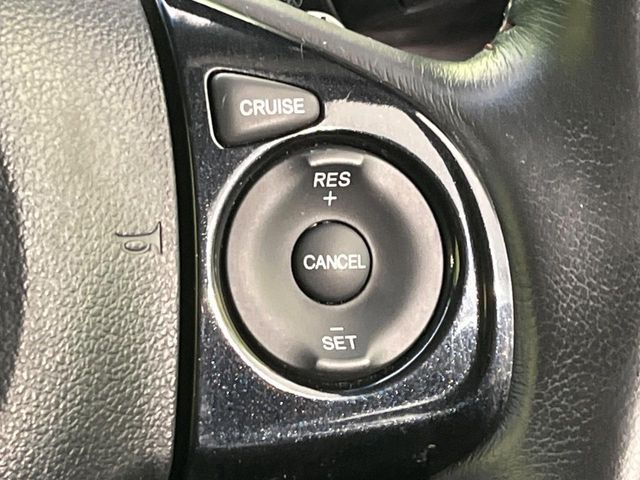 �y�N���[�Y�R���g���[���z�������H�����N���N���s�B�A�N�Z���𗣂��Ă���葬�x�ő��s���ł��A�������^�]���̕��S���y��!�����E�������ȒP�ȃX�C�b�`����Œ����ł��܂��B