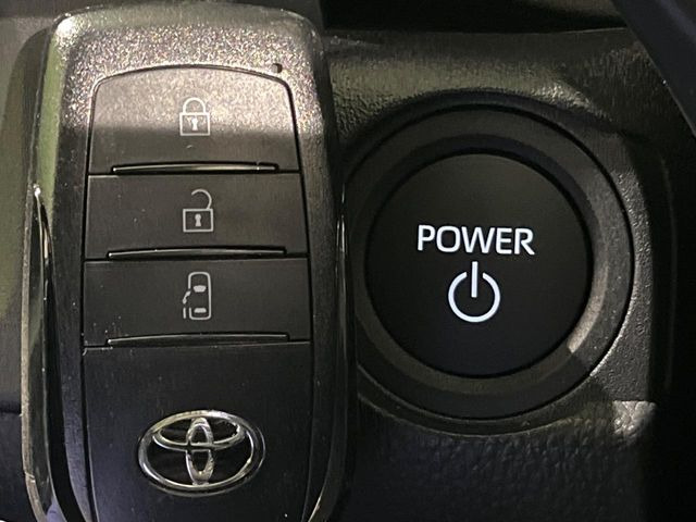 �y�X�}�[�g�L�[�z�J�o����|�P�b�g�ɓ��ꂽ�܂܂ł��h�A�̎{���E�������\�ȃX�}�[�g�L�[�𑕔��B�G���W���̃I���E�I�t�����J�M�����o���K�v����������Ƃ��Ă��֗��ł���