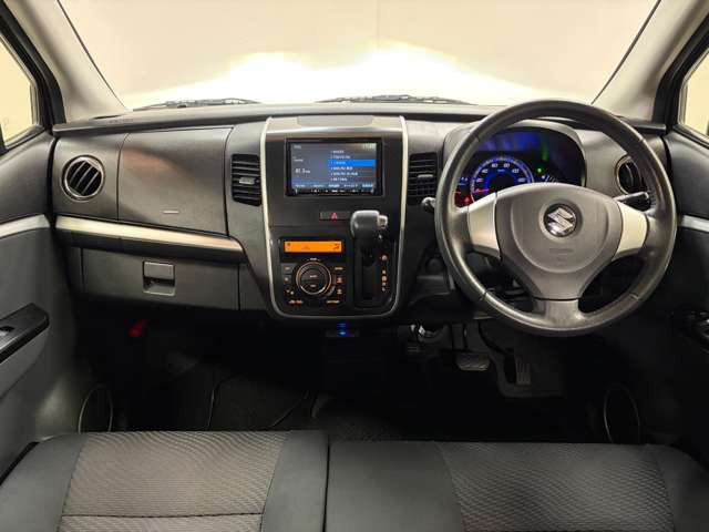 ���D�݂̃I�v�V�����𑕒����Č�[�Ԃ��邱�Ƃ��\�ł��B�i�r�E�o�b�N�J�����EETC�E��ȃt���b�v�_�E�����j�^�[�E�R�[�e�B���O�E�V�[�g�J�o�[�E�h���C�u���R�[�_�[�E�G���W���X�^�[�^�[ �ȂǂȂǎ戵����!