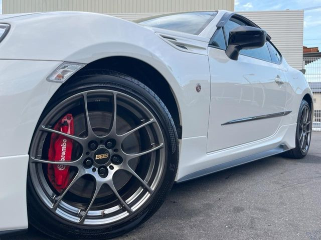 �yBBS��17�C���`�A���~�z�C�[���z��l�C���[�J�[�̃z�C�[���𑕔���y�ʁE���d�x�̃A���~�z�C�[���́A�n���h�����O�E�����ȂǁA����̎������サ�Ă���܂���