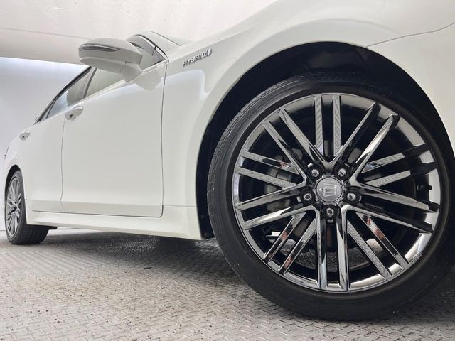 �y�����I�v�V����18�C���`�A���~�z�C�[���z�����I�v�V�����z�C�[���𑕒��B���s���\�̌���ɉ����A�O�ς����X�^�C���b�V���ɂȂ��Ă��܂��B