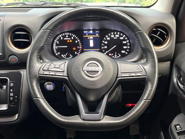 �y�����v�����X�e�A�����O�z�㎿�Ȋv���g�p���邱�ƂŁA��ɂ����������݂ƂĂ��^�]���₷���n���h���ł���