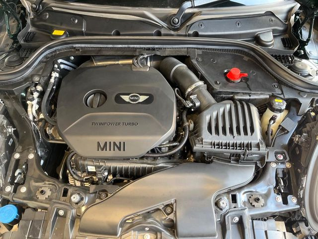 �����X�ł́A�e���[�J�[�̐�p�f�f�e�X�^�[�𓱓��B���Ǝ��i�����e�N�j�J���X�^�b�t���풓���Ă���܂��̂ŁA������̍ۂɂ����S���Ă����p���������܂��B