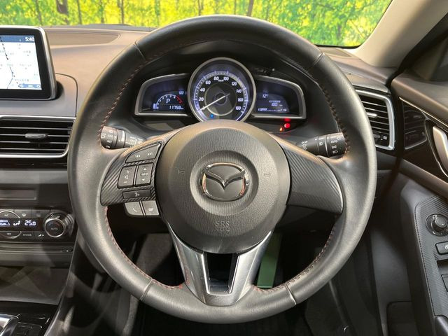 �y�����v�����X�e�A�����O�z�㎿�Ȋv���g�p���邱�ƂŁA��ɂ����������݂ƂĂ��^�]���₷���n���h���ł���