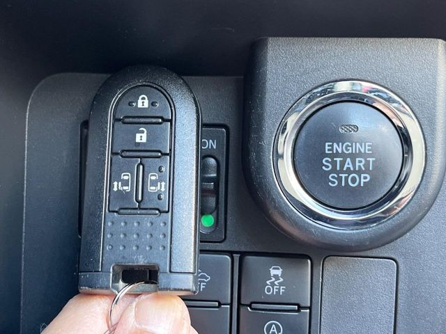 �y�X�}�[�g�L�[�z�J�o����|�P�b�g�ɓ��ꂽ�܂܂ł��h�A�̎{���E�������\�ȃX�}�[�g�L�[�𑕔��B�G���W���̃I���E�I�t�����J�M�����o���K�v����������Ƃ��Ă��֗��ł���