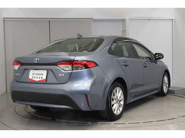 カローラ1.8 ハイブリッド S