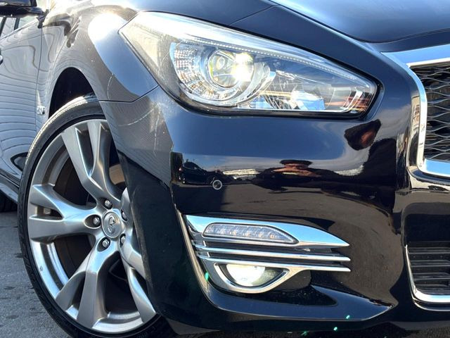 �yLED�w�b�h���C�g�z���V����ԑ��s�����ǍD�Ȏ��E���m�ۂ����S���ĉ^�]�ł��鍂�P�xLED�w�b�h���C�g�𑕔�!�_�����x�������A����d�͂��}�����Ă��܂��B