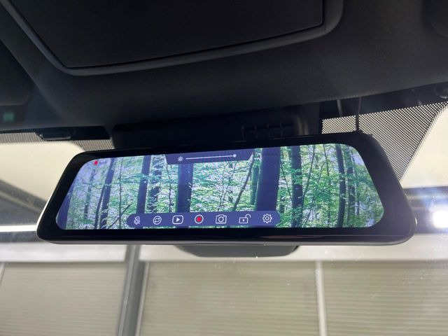 �y�f�W�^���C���i�[�~���[�z���A�K���X�̏㕔�Ɏ��t�����J�����̉f�����A���[���~���[�̉t���f�B�X�v���C�ɉf�f�����ƂŎ��E�ǍD�ł�!!