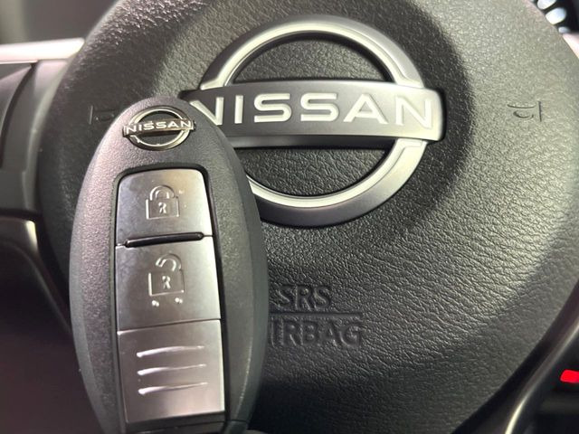 �y�C���e���W�F���g�L�[�z�J�o����|�P�b�g�ɓ��ꂽ�܂܂ł��h�A�̎{���E�������\�ȃX�}�[�g�L�[�𑕔��B�G���W���̃I���E�I�t�����J�M�����o���K�v����������Ƃ��Ă��֗��ł���