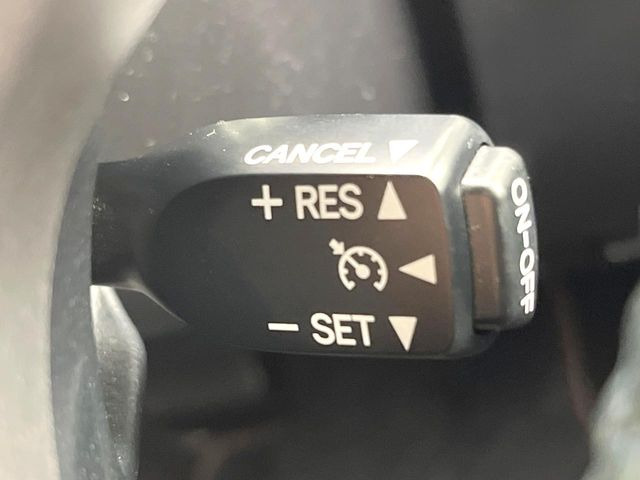 �y�N���[�Y�R���g���[���z�������H�����N���N���s�B�A�N�Z���𗣂��Ă���葬�x�ő��s���ł��A�������^�]���̕��S���y��!�����E�������ȒP�ȃX�C�b�`����Œ����ł��܂��B