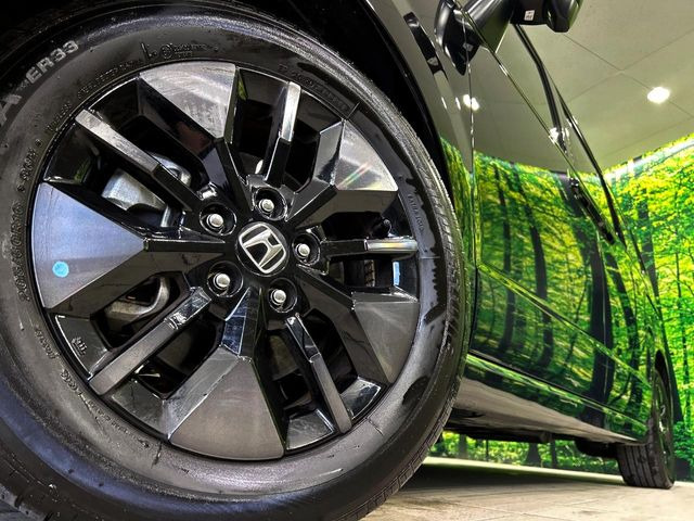 �y�����A���~�z�C�[���z�O�ςɃ}�b�`���������A���~�z�C�[���𑕒����Ă���܂��B�e��ЊO�A���~�z�C�[����A�X�^�b�h���X�^�C�����戵�����Ă���܂��B���񂲑��k����������