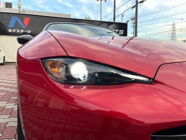 �yLED�w�b�h���C�g�z���V����ԑ��s�����ǍD�Ȏ��E���m�ۂ����S���ĉ^�]�ł��鍂�P�xLED�w�b�h���C�g�𑕔�!�_�����x�������A����d�͂��}�����Ă��܂��B