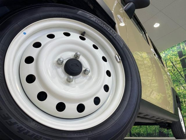 �y15�C���`�z�C�[���z�O�ςɃ}�b�`�����A���~�z�C�[���𑕒����Ă���܂��B�e��A���~�z�C�[����A�X�^�b�h���X�^�C�����戵�����Ă���܂��B���񂲑��k����������