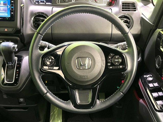 �y�����v�����X�e�A�����O�z�㎿�Ȋv���g�p���邱�ƂŁA��ɂ����������݂ƂĂ��^�]���₷���n���h���ł���