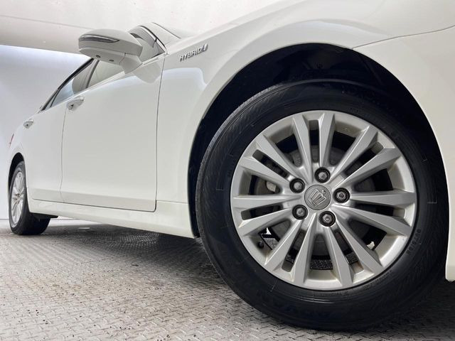 �y����16�C���`�A���~�z�C�[���z�O�ςɃ}�b�`���������A���~�z�C�[���𑕒����Ă���܂��B�e��ЊO�A���~�z�C�[����A�X�^�b�h���X�^�C�����戵�����Ă���܂��B���񂲑��k����������