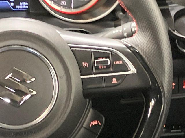 �y�N���[�Y�R���g���[���z�������H�����N���N���s�B�A�N�Z���𗣂��Ă���葬�x�ő��s���ł��A�������^�]���̕��S���y��!�����E�������ȒP�ȃX�C�b�`����Œ����ł��܂��B