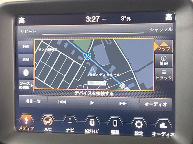 �������i�r:��̊��̂���i�r�́A����������ԓ������o���Ă���܂��BBluetooth�Đ��ȂǃI�[�f�B�I�@�\���[�����Ă���܂��̂ŁA�^�]�����y���߂܂���