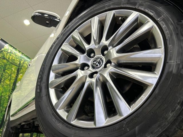 �y����18�C���`�A���~�z�C�[���z�O�ςɃ}�b�`���������A���~�z�C�[���𑕒����Ă���܂��B�e��ЊO�A���~�z�C�[����A�X�^�b�h���X�^�C�����戵�����Ă���܂��B���񂲑��k����������