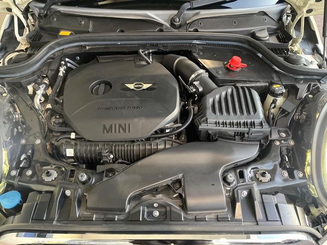 �����X�ł́A�e���[�J�[�̐�p�f�f�e�X�^�[�𓱓��B���Ǝ��i�����e�N�j�J���X�^�b�t���풓���Ă���܂��̂ŁA������̍ۂɂ����S���Ă����p���������܂��B