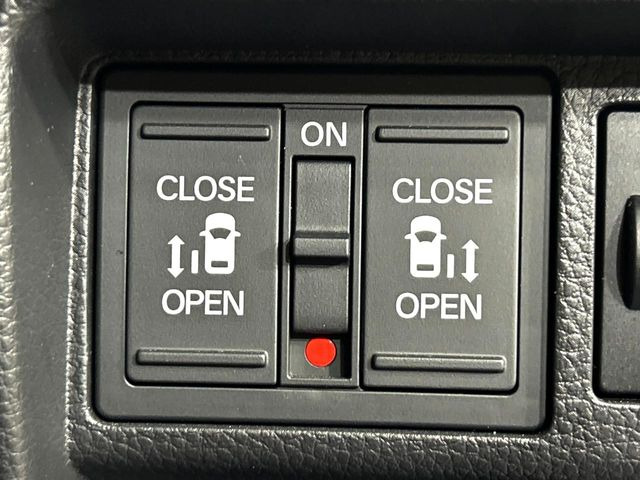 �y�����p���[�X���C�h�h�A�z�X�}�[�g�L�[��^�]�Ȃ̃X�C�b�`�Ō�ȗ����X���C�h�h�A�̊J���\���d��������͂����ăh�A���J����K�v�������A�����Ȃ��q�l�ł��ȒP�ɊJ���߂ł����K�ł���