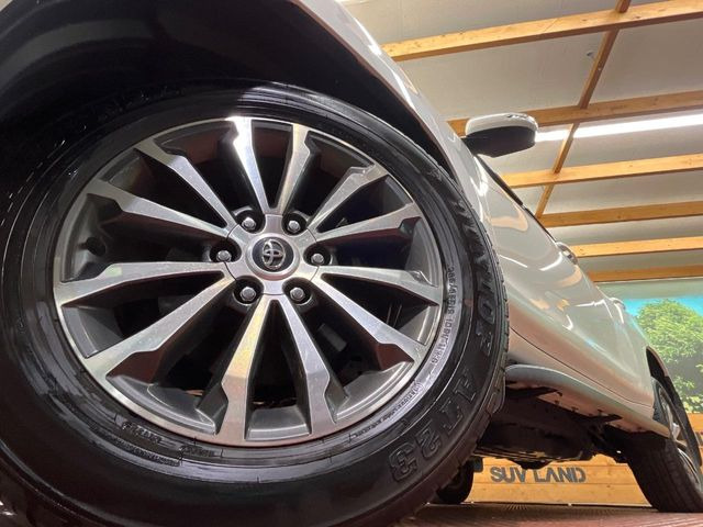 �y�����I�v�V����19�C���`�A���~�z�C�[���z�����I�v�V�����z�C�[���𑕒��B���s���\�̌���ɉ����A�O�ς����X�^�C���b�V���ɂȂ��Ă��܂��B