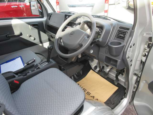 NT100クリッパーDX セーフティ パッケージ 4WD