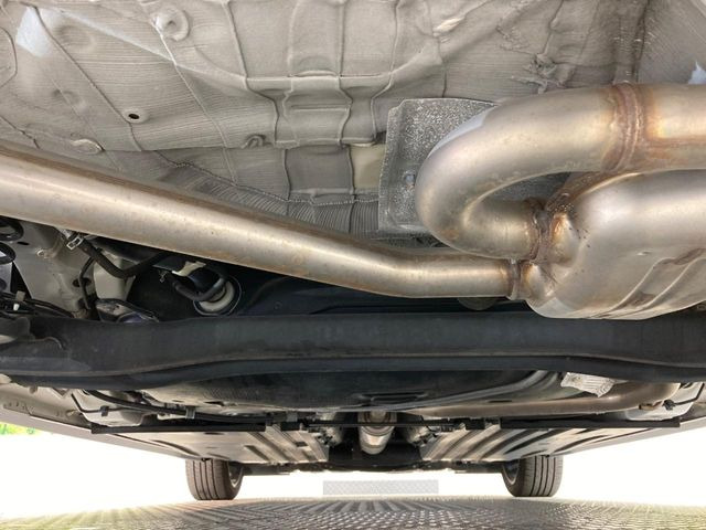 ��D�]�𒸂��Ă���܂��{�f�B�̒e�X�v���b�V���R�[�g���D�]��t���B�ʏ�̃K���X�R�[�g�ƈقȂ�A�ϋv�N��6�N�̖��@���K���X�R�[�e�B���O���A�{�f�B���L���C�ȏ�Ԃɕۂ��Ă���܂��B