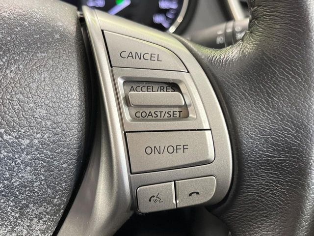 �y�N���[�Y�R���g���[���z�������H�����N���N���s�B�A�N�Z���𗣂��Ă���葬�x�ő��s���ł��A�������^�]���̕��S���y��!�����E�������ȒP�ȃX�C�b�`����Œ����ł��܂��B