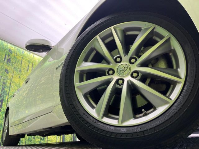 �y����17�C���`�A���~�z�C�[���z�O�ςɃ}�b�`���������A���~�z�C�[���𑕒����Ă���܂��B�e��ЊO�A���~�z�C�[����A�X�^�b�h���X�^�C�����戵�����Ă���܂��B���񂲑��k����������