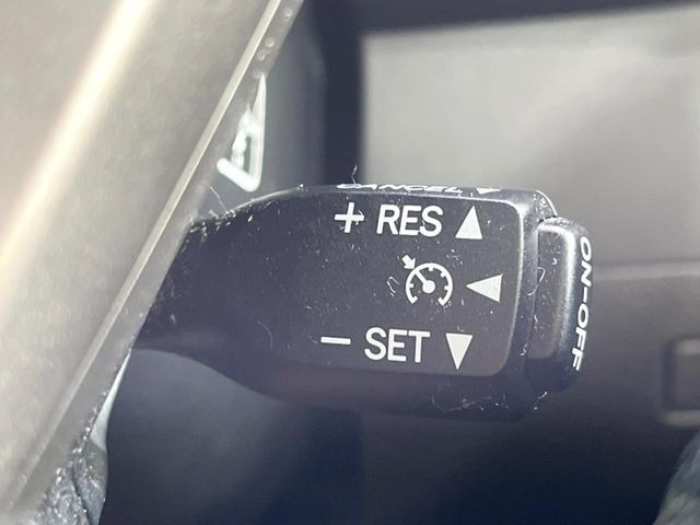 �y�N���[�Y�R���g���[���z�������H�����N���N���s�B�A�N�Z���𗣂��Ă���葬�x�ő��s���ł��A�������^�]���̕��S���y��!�����E�������ȒP�ȃX�C�b�`����Œ����ł��܂��B