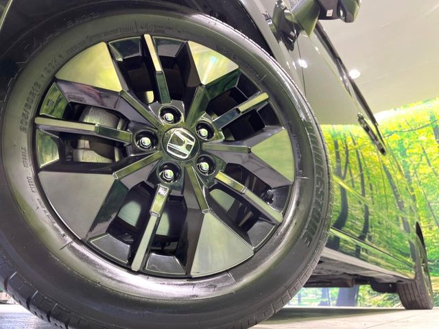 �y����16�C���`�A���~�z�C�[���z�O�ςɃ}�b�`���������A���~�z�C�[���𑕒����Ă���܂��B�e��ЊO�A���~�z�C�[����A�X�^�b�h���X�^�C�����戵�����Ă���܂��B���񂲑��k����������