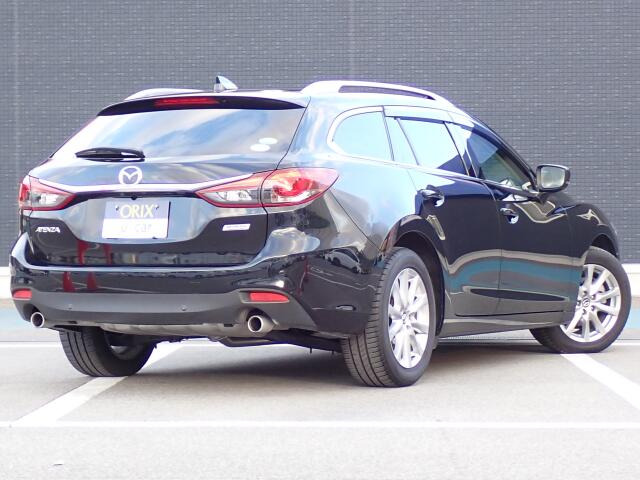 �I���b�N�X�F�蒆�ÎԂ͌��I�����㎿�Ȏ��q�݂̂����͂��v���܂��B�S�ԂɃv���̐E�l�ɂ��O�ꂵ�����O���̐��|�A�����グ�A�R�[�e�B���O�������{���Ă���܂��B