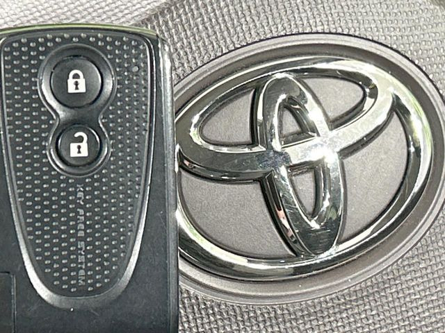 �y�X�}�[�g�L�[�z�J�o����|�P�b�g�ɓ��ꂽ�܂܂ł��h�A�̎{���E�������\�ȃX�}�[�g�L�[�𑕔��B�G���W���̃I���E�I�t�����J�M�����o���K�v����������Ƃ��Ă��֗��ł���