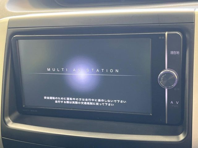 �y�����i�r�z�l�C�̏����i�r�𑕔����Ă���܂��B�i�r�̎g���₷���͂������A�I�[�f�B�I�@�\���[��!�L�����v�◷�s�͂������A�ʋ΂┃�����ȂǕ��i�̃h���C�u���y�����Ȃ�͂���