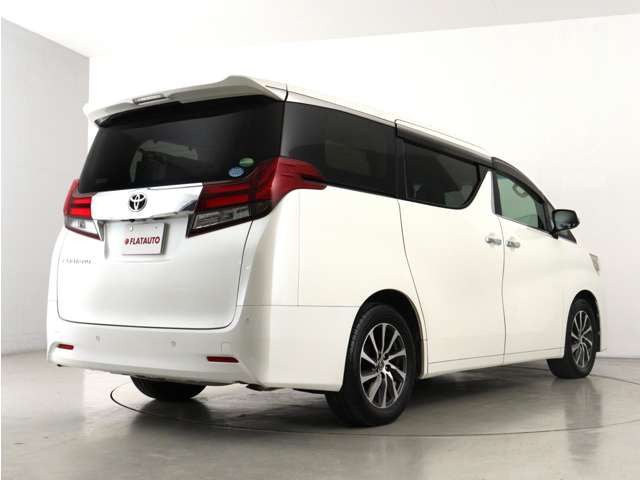 当店では、厳選された車両のみ展示しております。アルファード・ヴェルファイアに特化した専門店ならではの豊富な在庫の中から、お気に入りの一台をお探しください!