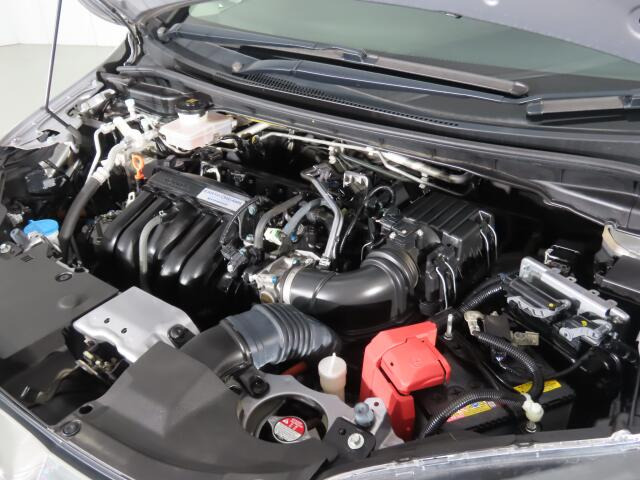 �G���W�����[�������ꂢ�ł���B�@�֋@�\�n���ǍD�ł��B�[�ԑO�ɓ_���������s���܂��B�G���W���I�C���E�I�C���t�B���^�[�E�G�A�R���t�B���^�[�E���C�p�[�S���͕K�������v���܂�(�G�A�R���t�B���^�[�́A�����Ԃ̂�)