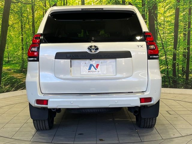 安心の最長10年・走行無制限保証(有償)をご用意。保証内容も充実はもちろん、無料点検&オイル交換や、年中無休の全国・24時間ロードサービスも付帯されておりますのでご安心下さい。