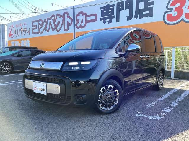 フリード1.5 e:HEV クロスター