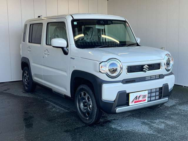 ���ʎԂ́u�T�[�r�X�J�[�G���Y �{�X�v�A�y�����Ԃ́u�T�[�r�X�J�[�G���Y �����X�v���炨�T�������܂��B