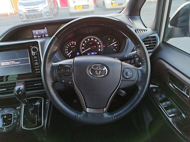 エスクァイア2.0 Gi プレミアムパッケージ