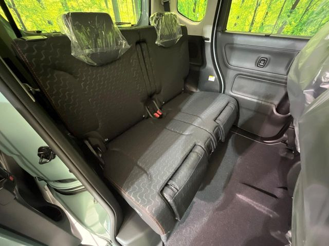 ���i���ȃI���W�i���t���A�}�b�g���I�v�V�����ɂĂ��p�ӂ��Ă���܂��B���D���ȃf�U�C����J���[�����Ԃɍ��킹�đI��ł����������Ƃ��ł��܂���