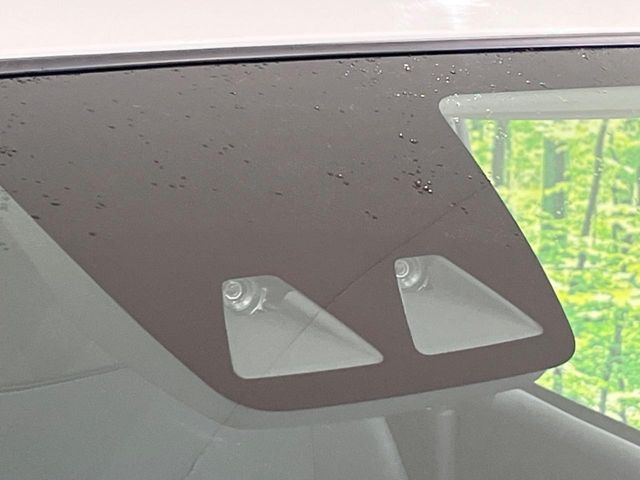 �y�X�}�[�g�A�V�X�g�z���s���ɑO���̎ԗ�����F�����A�Փ˂������Ȏ��͌x��ƃu���[�L�ŏՓˉ���Ɣ�Q�y�����A�V�X�g�B�����S�Ƀh���C�u�����y���݂��������܂��B