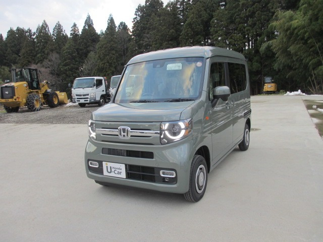 N-VANファン ターボ 4WD