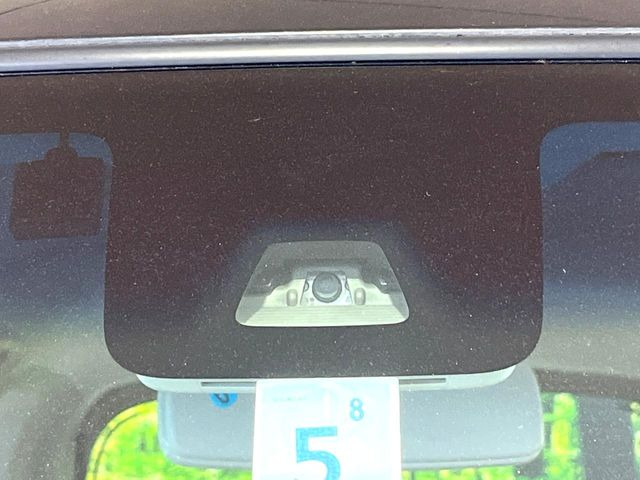 �y�X�}�[�g�A�V�X�g�z���s���ɑO���̎ԗ�����F�����A�Փ˂������Ȏ��͌x��ƃu���[�L�ŏՓˉ���Ɣ�Q�y�����A�V�X�g�B�����S�Ƀh���C�u�����y���݂��������܂��B