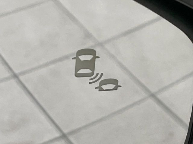 �y�u���C���h�X�|�b�g�C���t�H���[�V�����z���s���A�h�A�~���[�̎��p�ɂȂ�₷���ӏ��Ɍ㑱�Ԃ��ڋ߂���ƃT�C�h�~���[�t�߂Ɍx����\���A�h���C�o�[�ɒ��ӊ��N�����Ă���܂��B