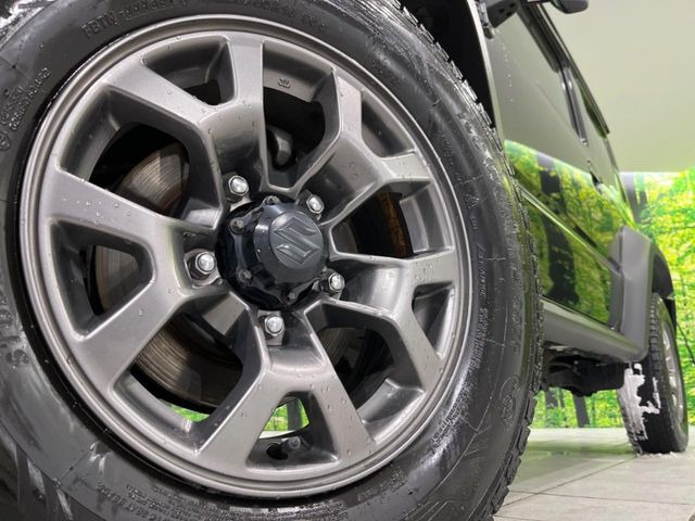 �y����16�C���`�A���~�z�C�[���z�O�ςɃ}�b�`���������A���~�z�C�[���𑕒����Ă���܂��B�e��ЊO�A���~�z�C�[����A�X�^�b�h���X�^�C�����戵�����Ă���܂��B���񂲑��k����������