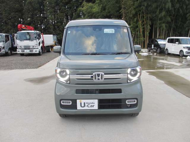N-VANファン ターボ 4WD