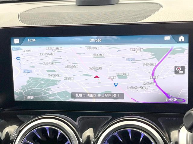 �������i�r:��̊��̂���i�r�́A����������ԓ������o���Ă���܂��BBluetooth�Đ��ȂǃI�[�f�B�I�@�\���[�����Ă���܂��̂ŁA�^�]�����y���߂܂���