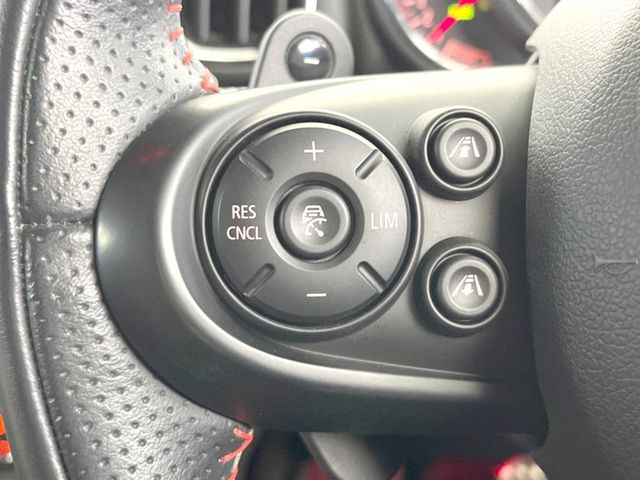 �����[�_�[�N���[�Y�R���g���[��:�O�̎ԂƂ̎Ԋԋ��������ɂƂ�A��葬�x�Ŏ������s���Ă���鎟����̃N���[�Y�R���g���[��!��ɍ������H�⎩���Ԑ�p���H�Ŏg�p����֗��ȋ@�\�ł�!